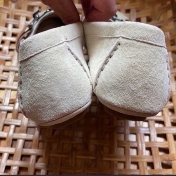 UGG Leather Suede Cream Tan Aven Loafers 6 - Picture 4 of 9